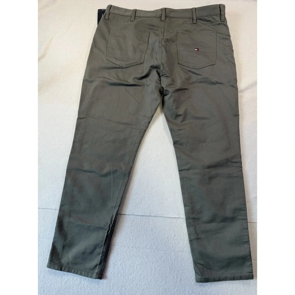 Tommy Hilfiger Mens Size 38X30 Pants Flex Slim Straight Performance Grey